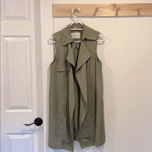 Aritzia Babaton sleeveless open trench coat